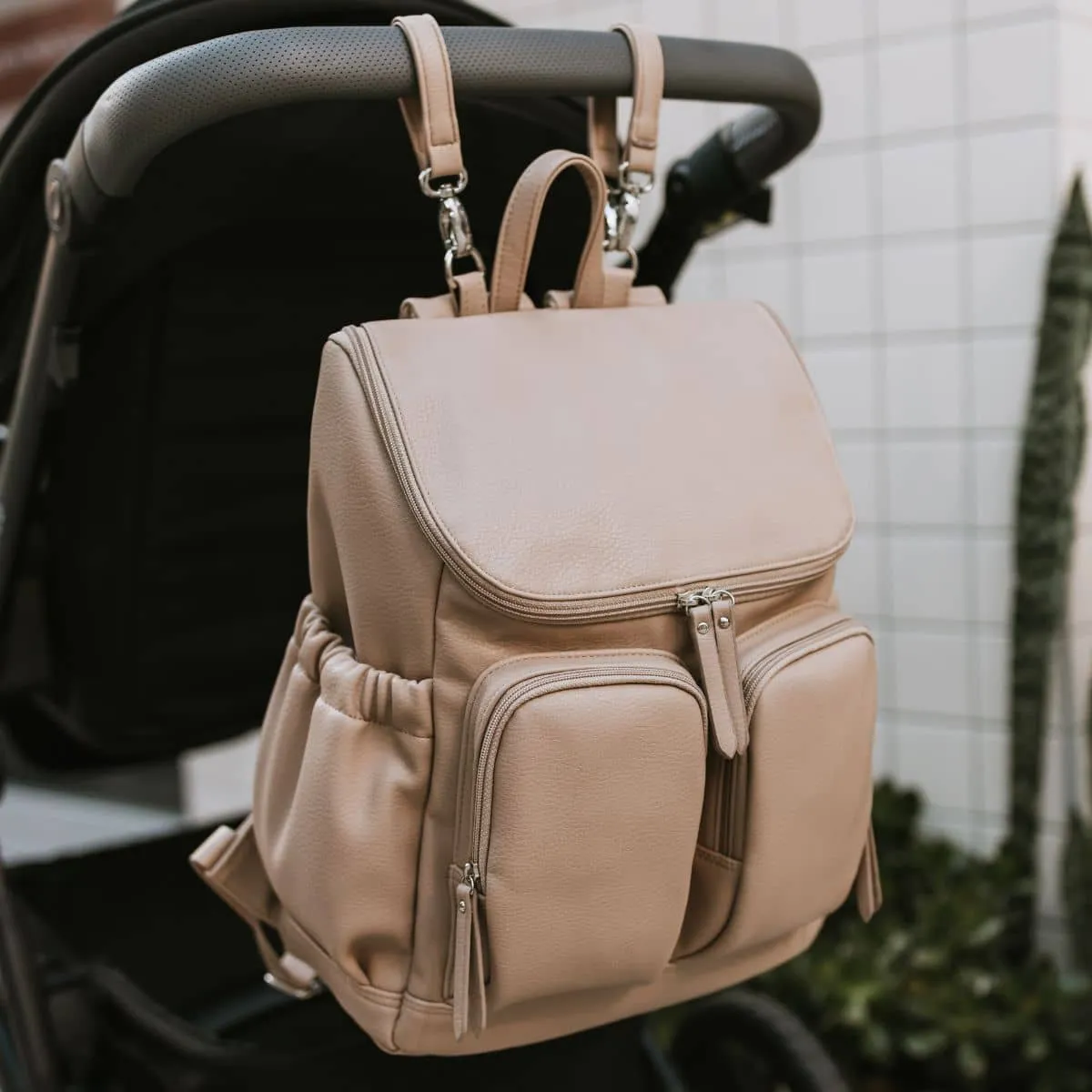 OiOi Vegan Leather Nappy Backpack - Oat Dimple